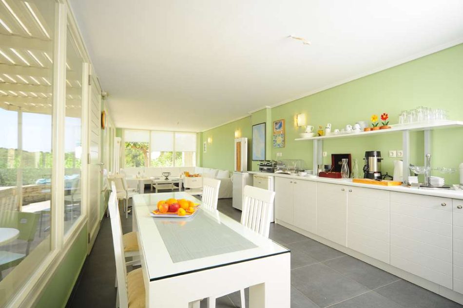 Breakfast area